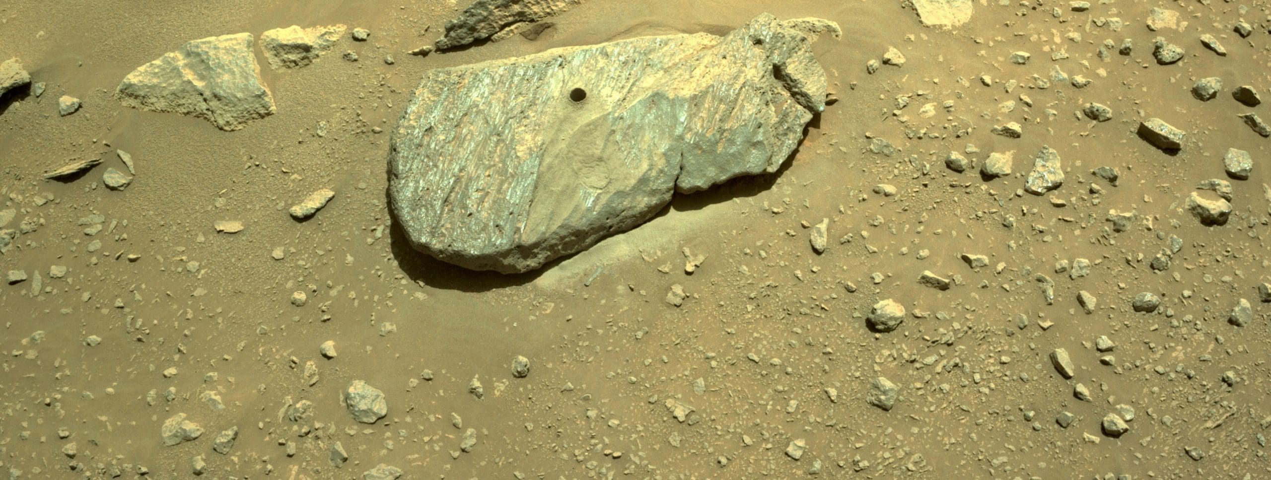 pedra furada Mars Perseverance scaled