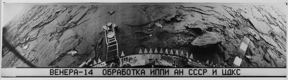 05 de marco de 1982 Sonda Sovietica Venera 14 pousa em Venus