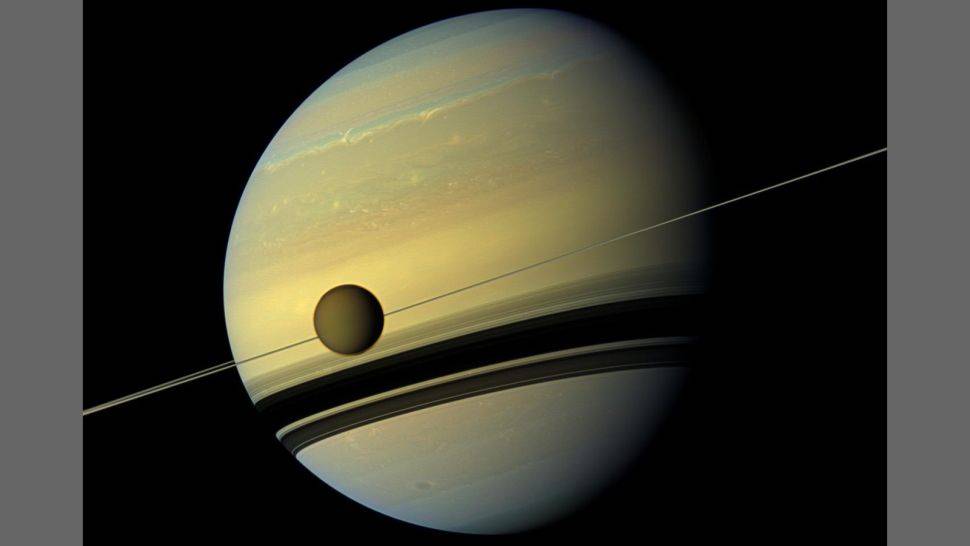 25 de marco de 1655 Christiaan Huygens descobre tita lunar de Saturno