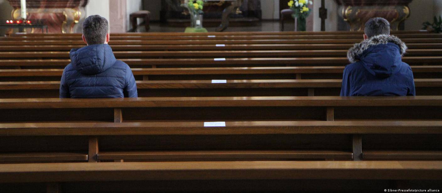 Menos de 50 dos alemaes agora sao catolicos ou protestantes