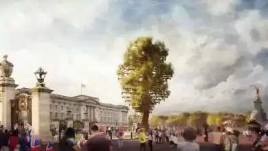 Palacio de Buckingham ganha escultura gigante com arvores para celebrar Jubileu