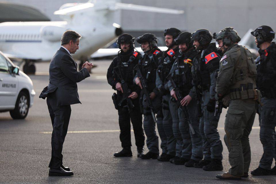 Perspectiva de a Finlandia e Suecia se juntarem a OTAN e discutida em reuniao oficial