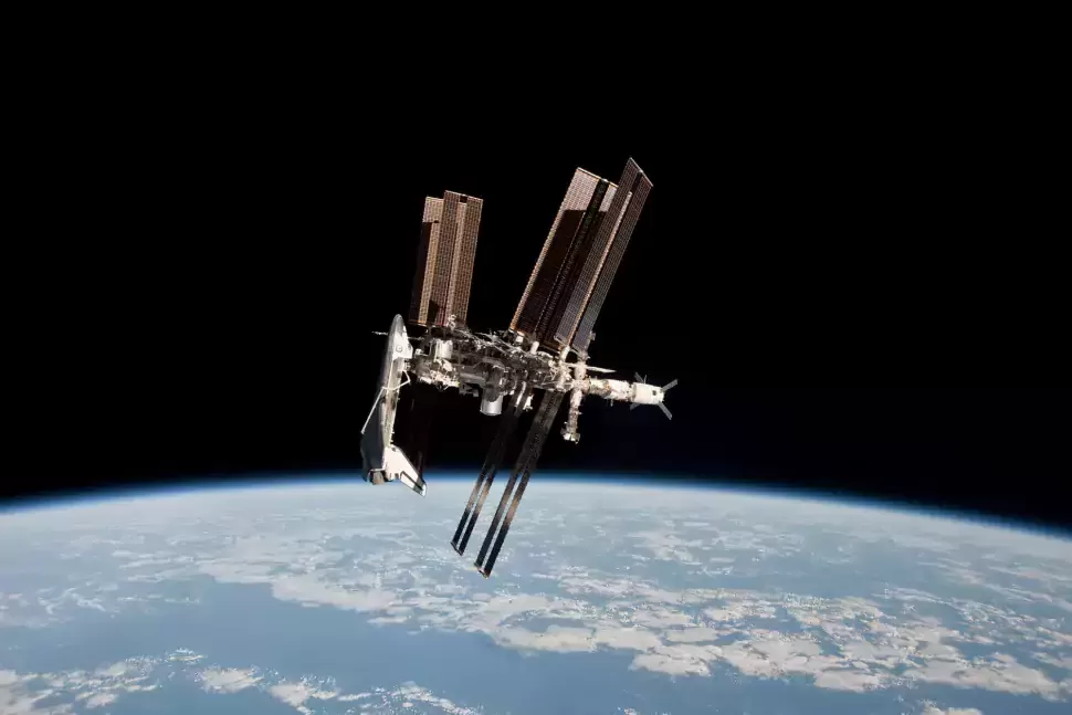 1 de junho de 2011 Onibus espacial Endeavour faz ultimo pouso 3