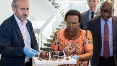 Alemanha devolve a Namibia objetos saqueados no seculo 19