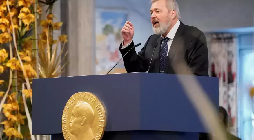 Jornalista russo vende medalha do Premio Nobel por US 1035 milhoes para ajudar ucranianos