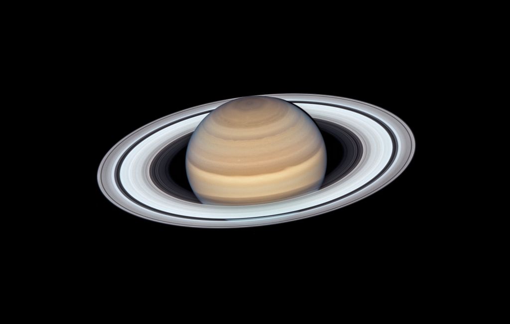 30 de julho de 1610 Galileu ve os aneis de Saturno pela primeira vez