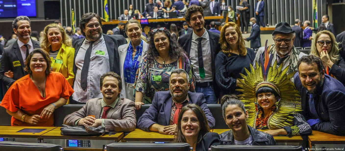 Congresso derruba vetos de Bolsonaro a fomento a cultura
