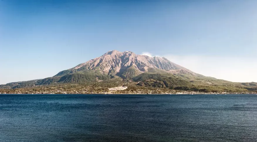 Vulcao Sakurajima no oeste do Japao entra em erupcao