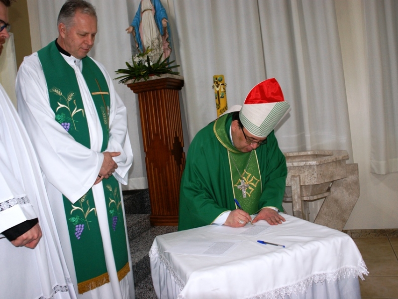 Bispo Diocesano oficializa dois novos parocos na Diocese de Erechim