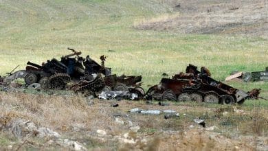 Armenia e Azerbaijao cumprem cessar fogo