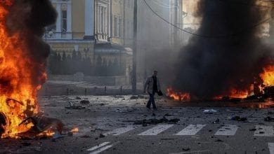 Ataques aereos atingem varias cidades da Ucrania