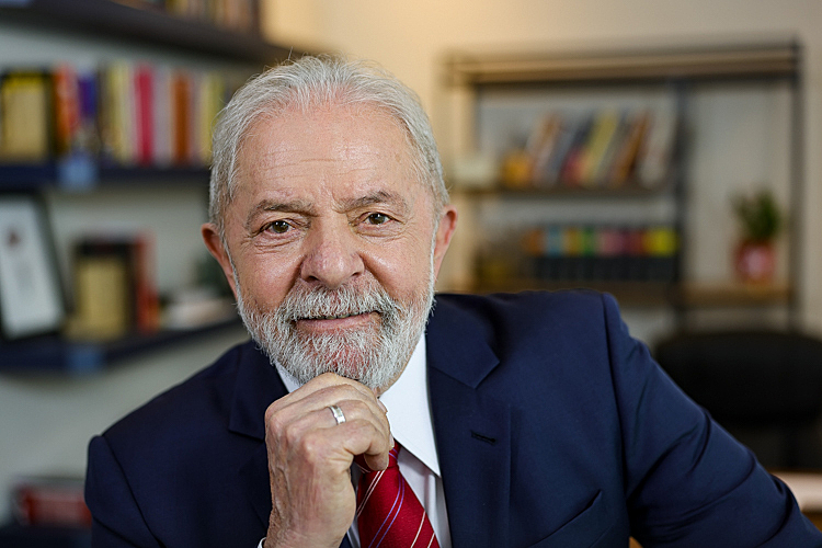 Lula e eleito Presidente do Brasil para um 3o mandato