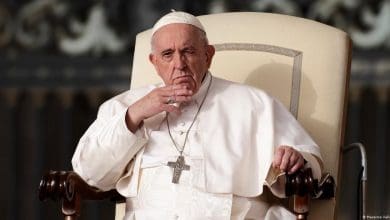 Papa alerta sobre pornografia digital Ate freiras veem
