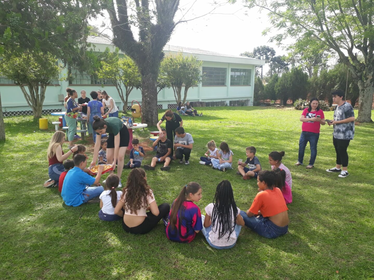 IFRS Campus Erechim realizou atividades para criancas e adolescentes da Associacao Recreando a Vida
