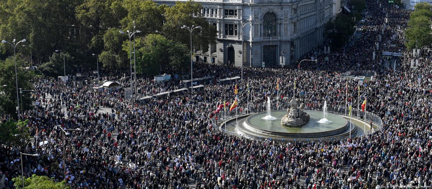 Multidao sai as ruas de Madri por sistema publico de saude