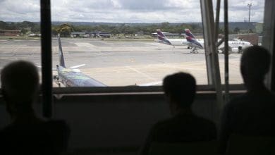 Greve dos aeronautas atrasa voos em Brasilia Porto Alegre e Fortaleza