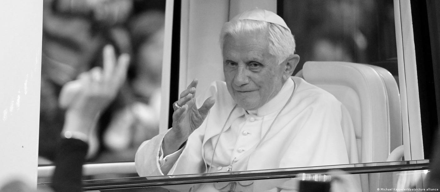 Morre Bento 16 papa da terra da Reforma
