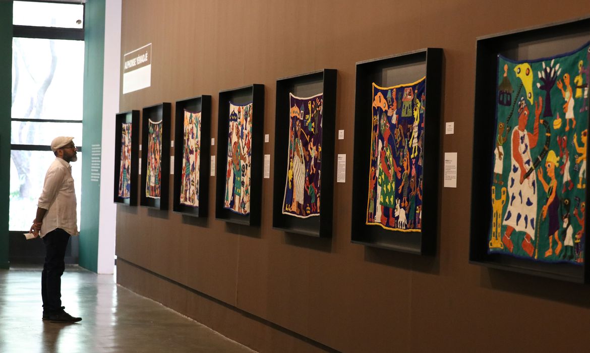 Museu Afro Brasil homenageia artista plastico Emanoel Araujo