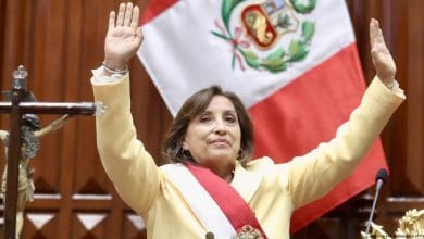 Presidente do Peru propoe antecipar eleicoes para 2024