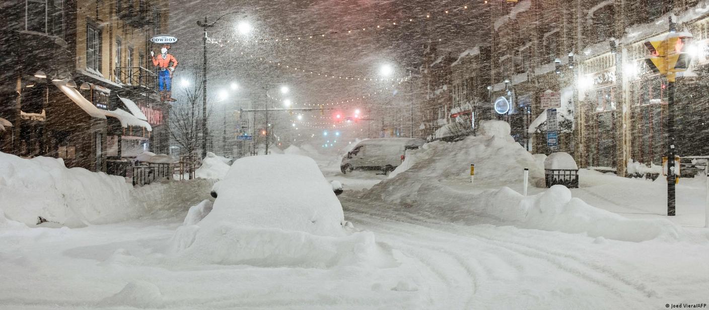 Tempestade de inverno Biden decreta emergencia em Nova York