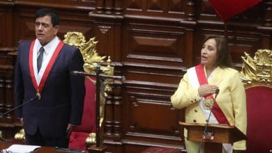 Vice assume presidencia no Peru apos queda de Castillo
