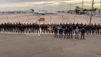 Policiais militares do RS embarcam para reforcar seguranca no Distrito Federal