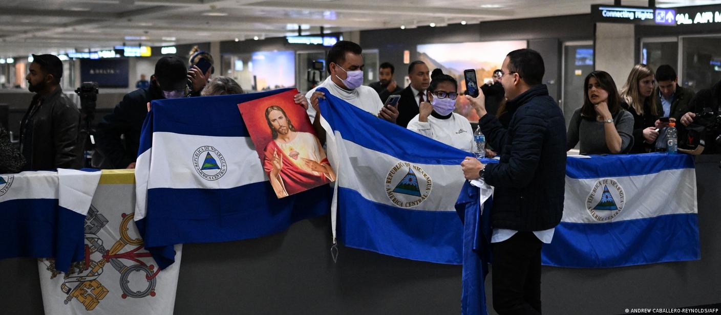 Nicaragua deporta 222 presos politicos para os EUA