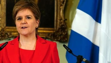 Primeira ministra da Escocia anuncia renuncia