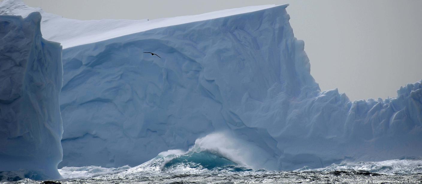 Area de gelo no mar antartico recua para minimo recorde