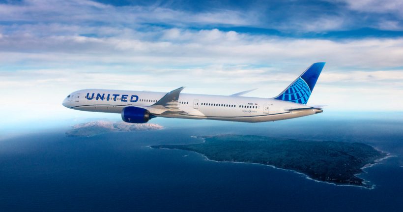 United Airlines investe em novo combustivel para avioes a base de algas