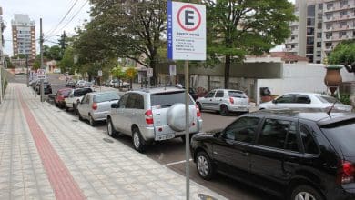 Decreto municipal de Erechim proibe motos de multar no estacionamento rotativo