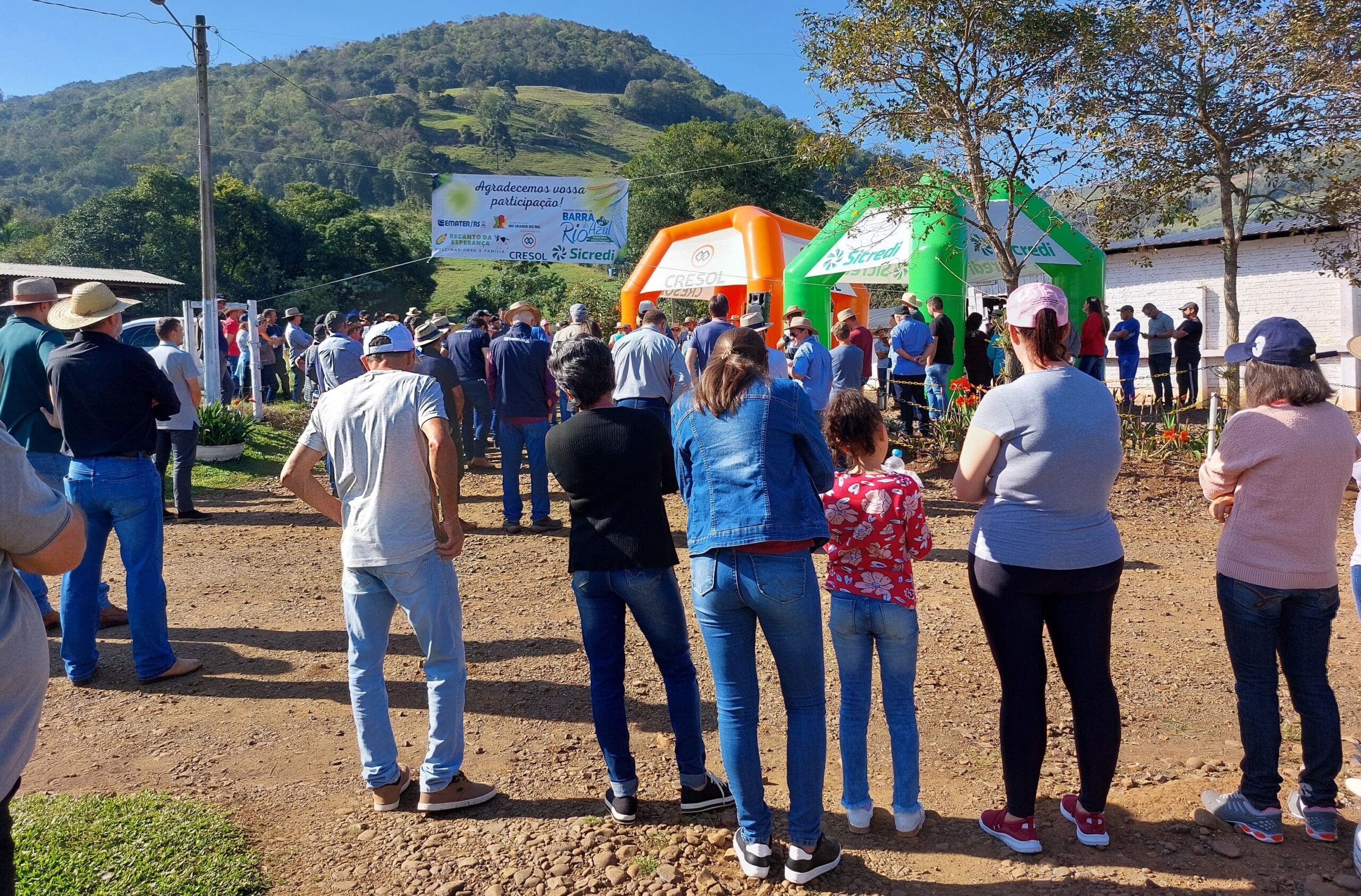 Dia de Campo reune mais de 200 pessoas em Barra do Rio Azul scaled