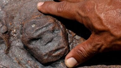 Rostos humanos antigos com 2000 anos aparecem na Amazonia devido a seca extrema