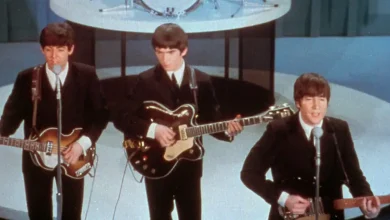 Guitarra de John Lennon de 1960 vai a leilao